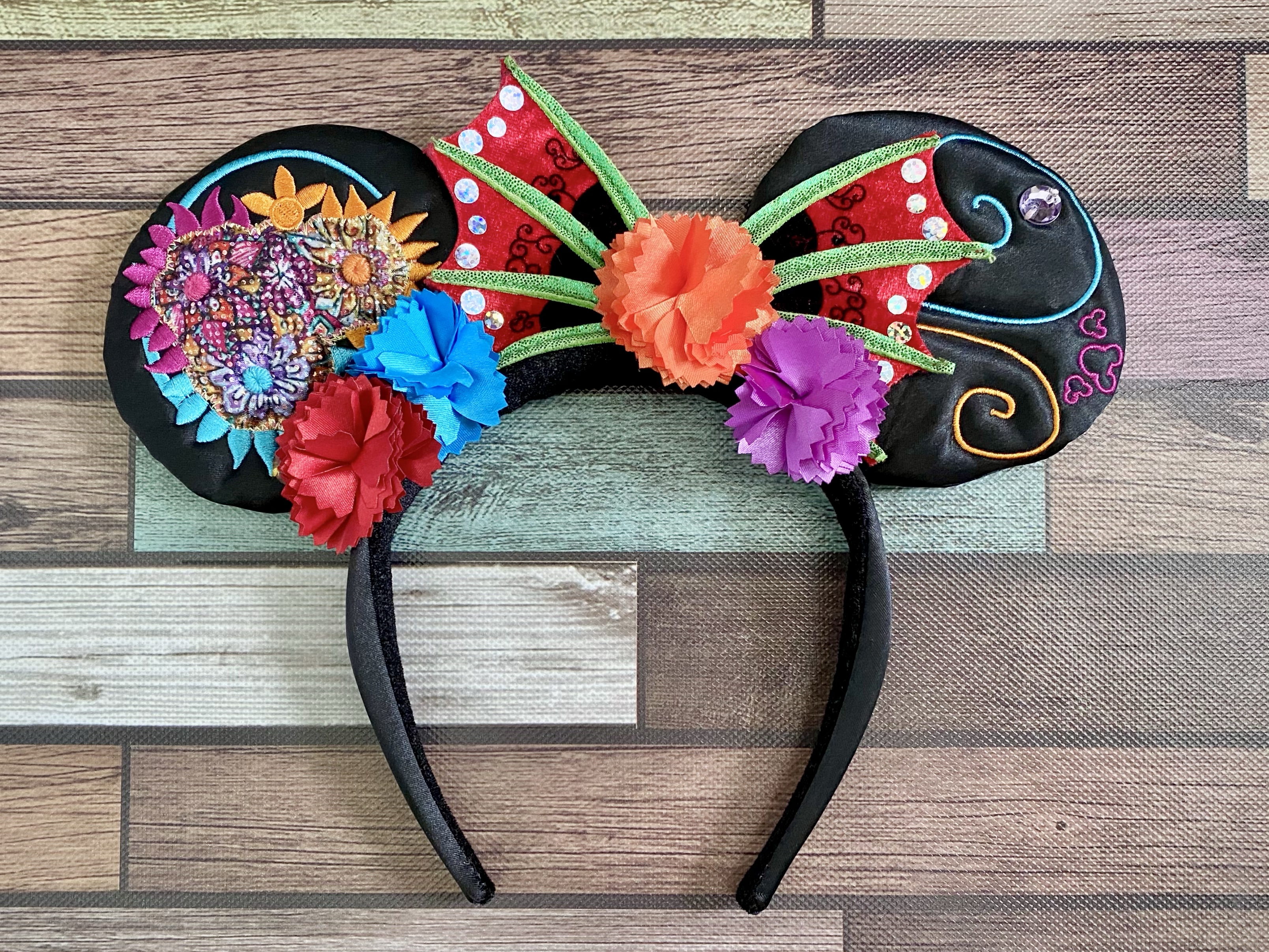 Dia de Los Muertos Ears – DLP – Minnie Ear Collectors display picture 2