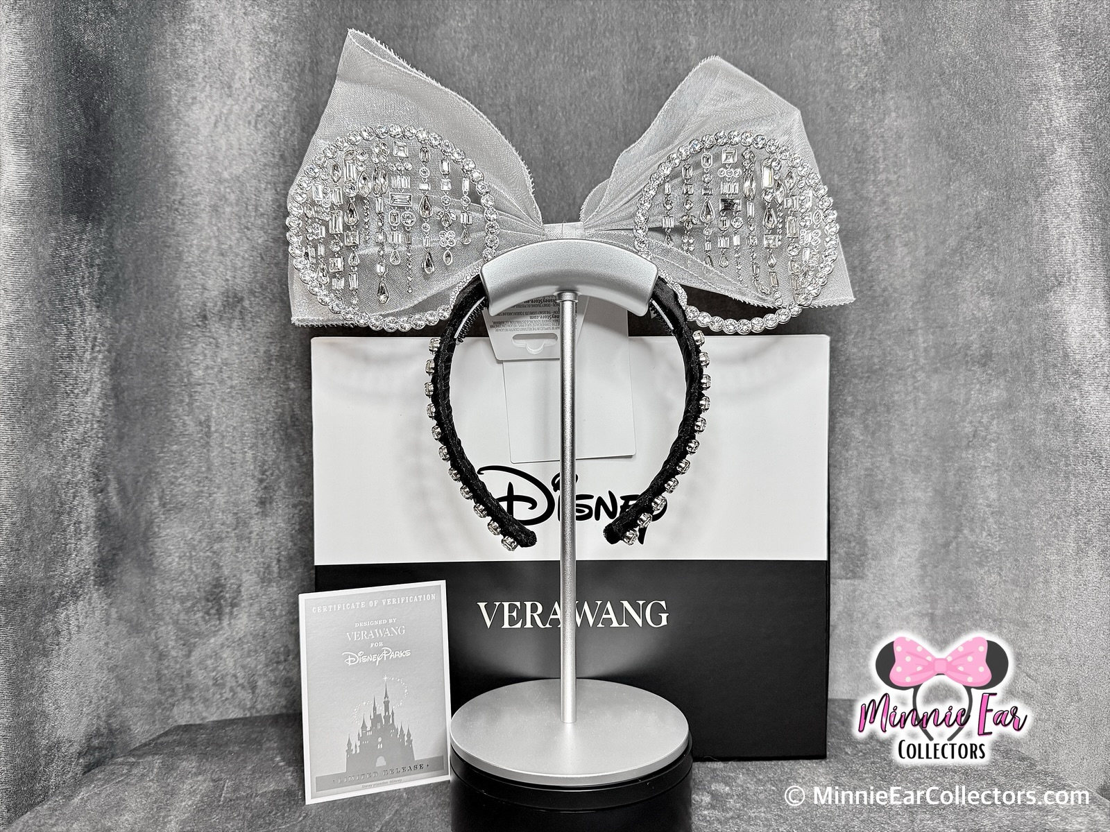 【数量限定商品】ディズニー Vera Wang ミニー クリスタルカチューシャ Vera Wang Swarovski Crystal Minnie Ears (2024) – Minnie Ear Collectors